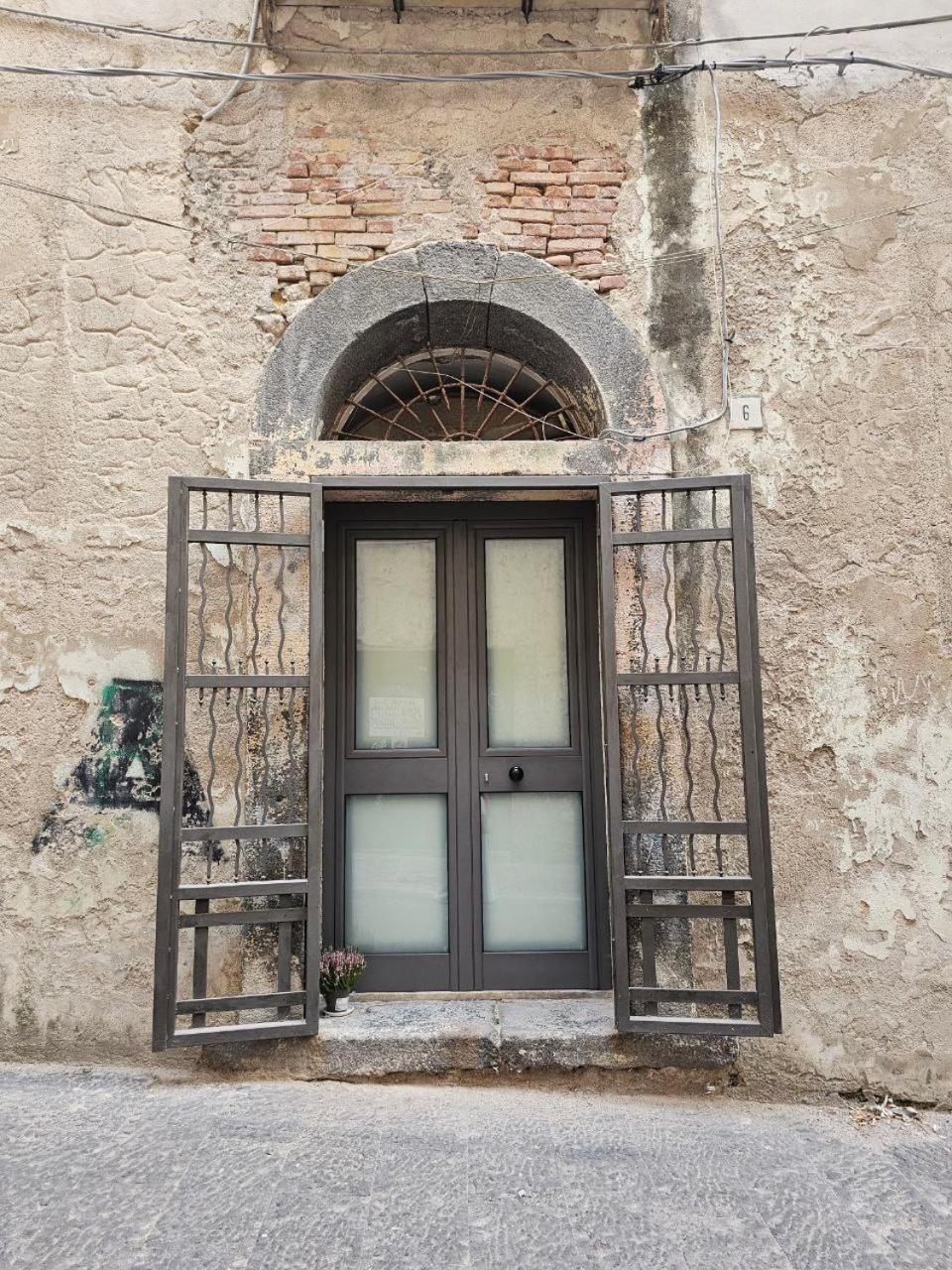 La Maison Bouganville Salerno Exterior photo